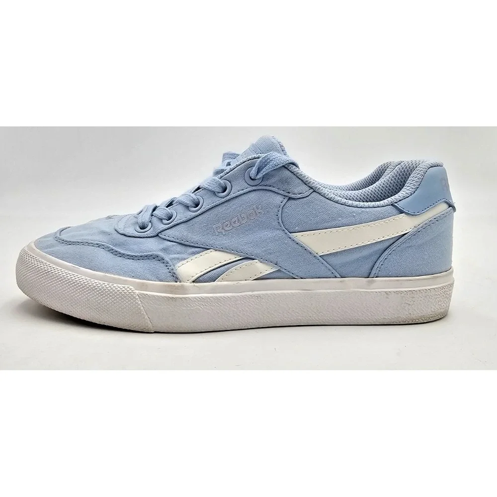 Reebok Women's 8.5 Light Blue Pastel Sneakers Gum Sole Lifestyle Comfort Shoes